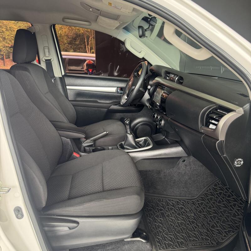 TOYOTA HILUX 2020