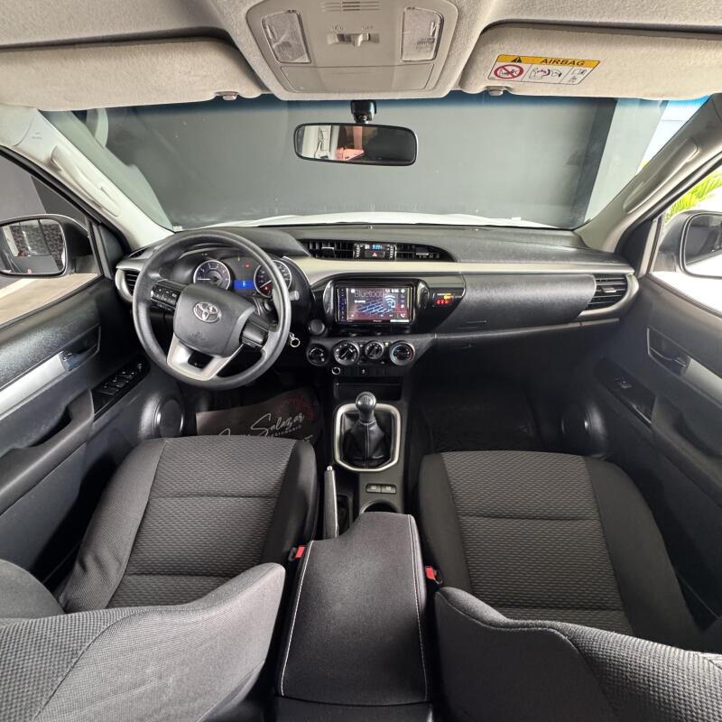 TOYOTA HILUX 2020
